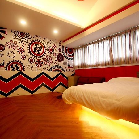 Color House Hostel Tajcshung Kültér fotó