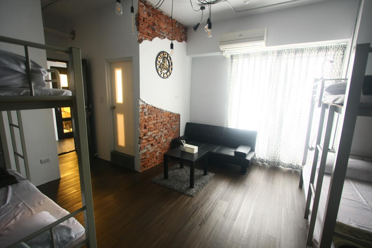 Color House Hostel Tajcshung Szoba fotó