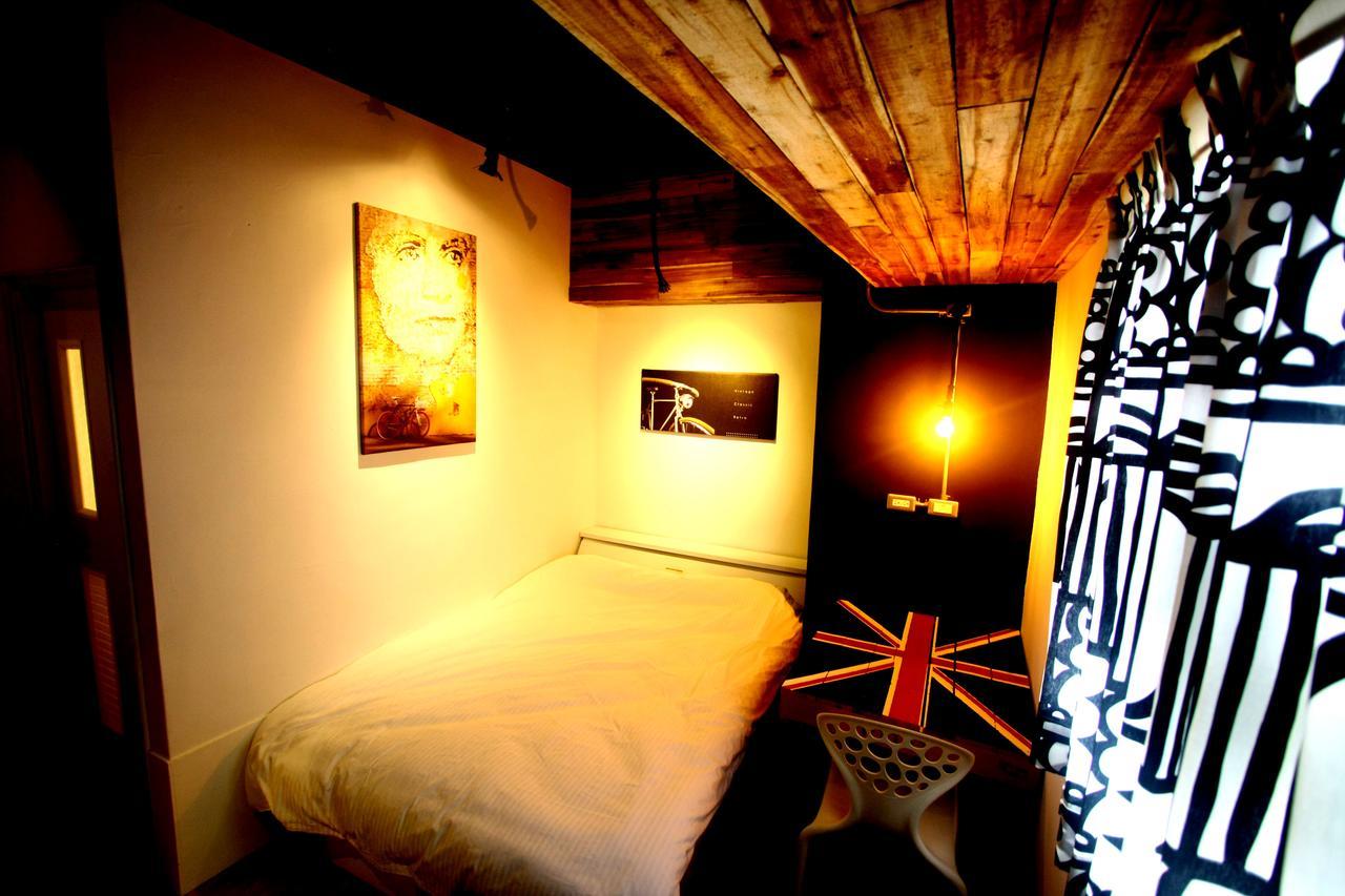 Color House Hostel Tajcshung Kültér fotó
