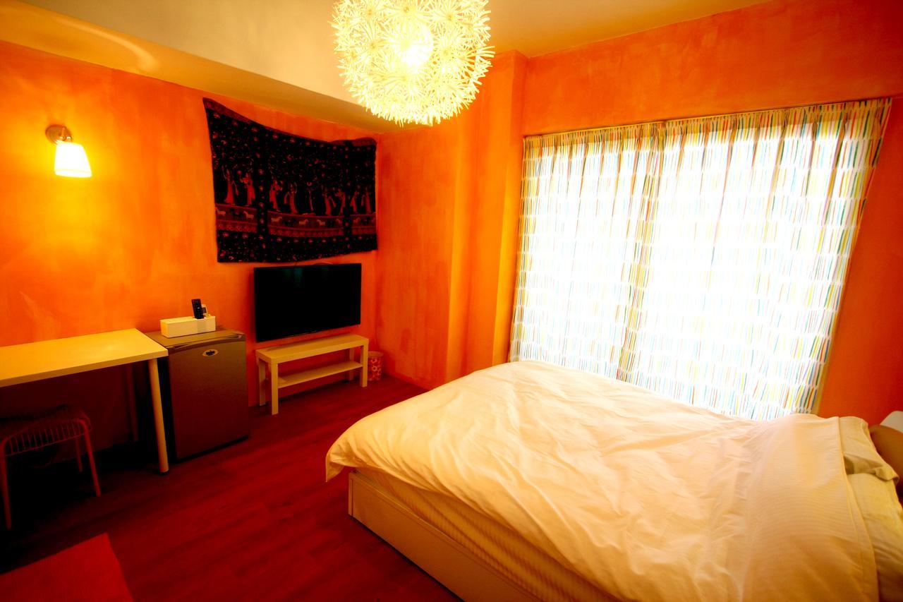 Color House Hostel Tajcshung Kültér fotó