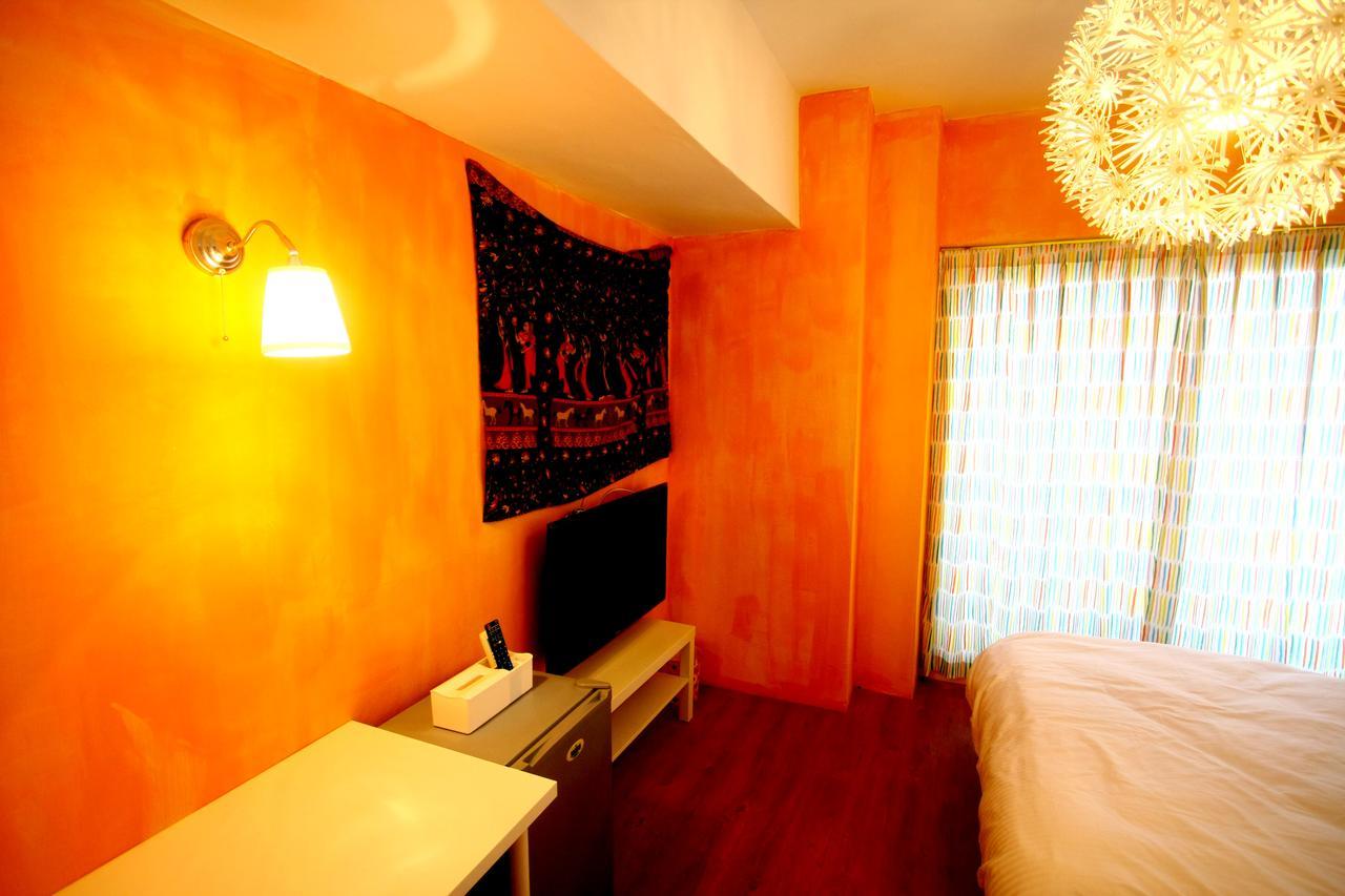 Color House Hostel Tajcshung Szoba fotó