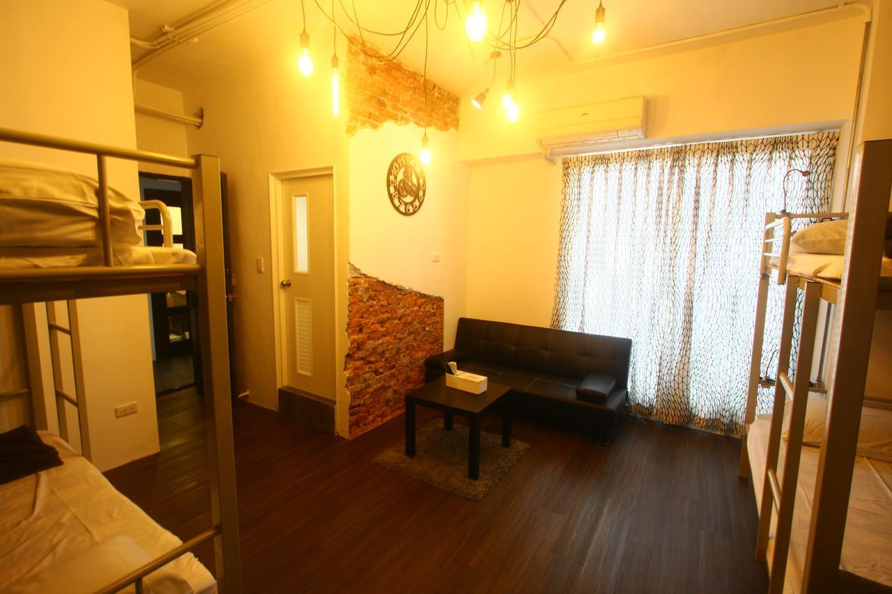 Color House Hostel Tajcshung Kültér fotó